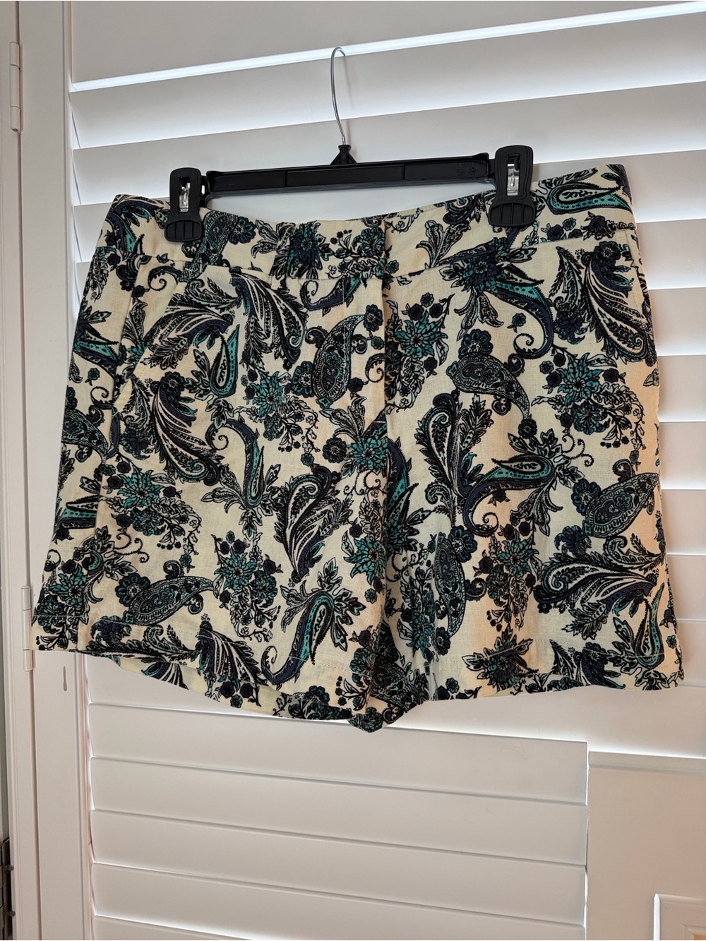 LOFT Cream Paisley Shorts with Teal & Black Print
